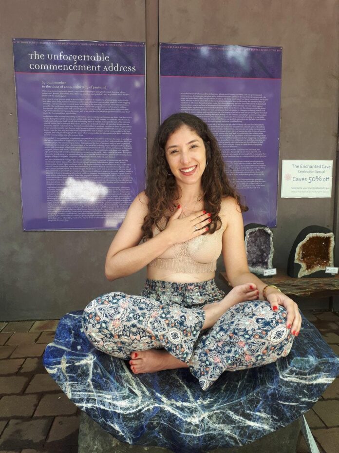 Professora de Yoga Lígia Zaiden